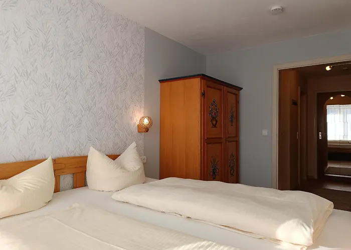 2-raum Hermelin - Hallenbad&sauna *